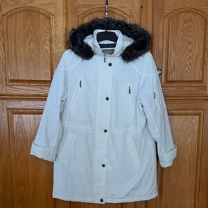 Women's Premium White Ski Jacket with Faux Fur Hood